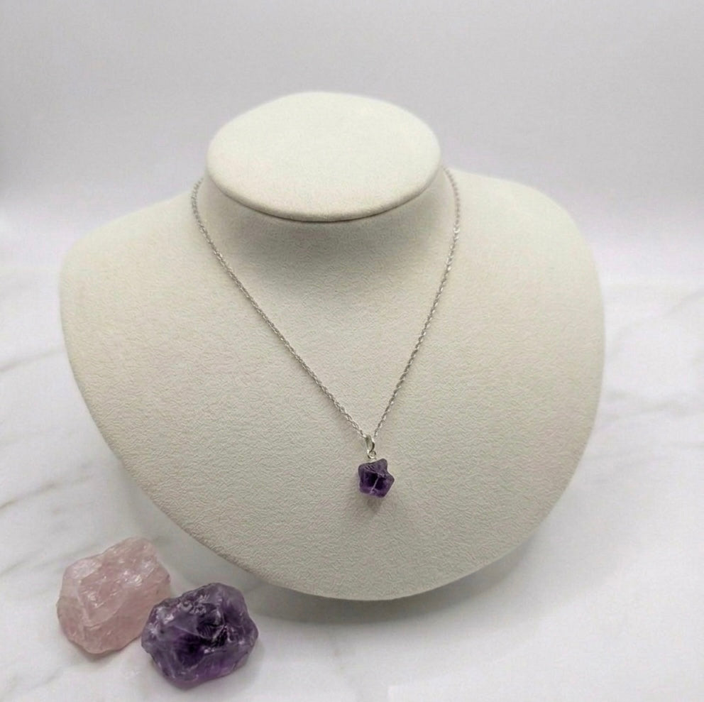 Halskette aus 925er Silber mit Wildkristall – Amethyst