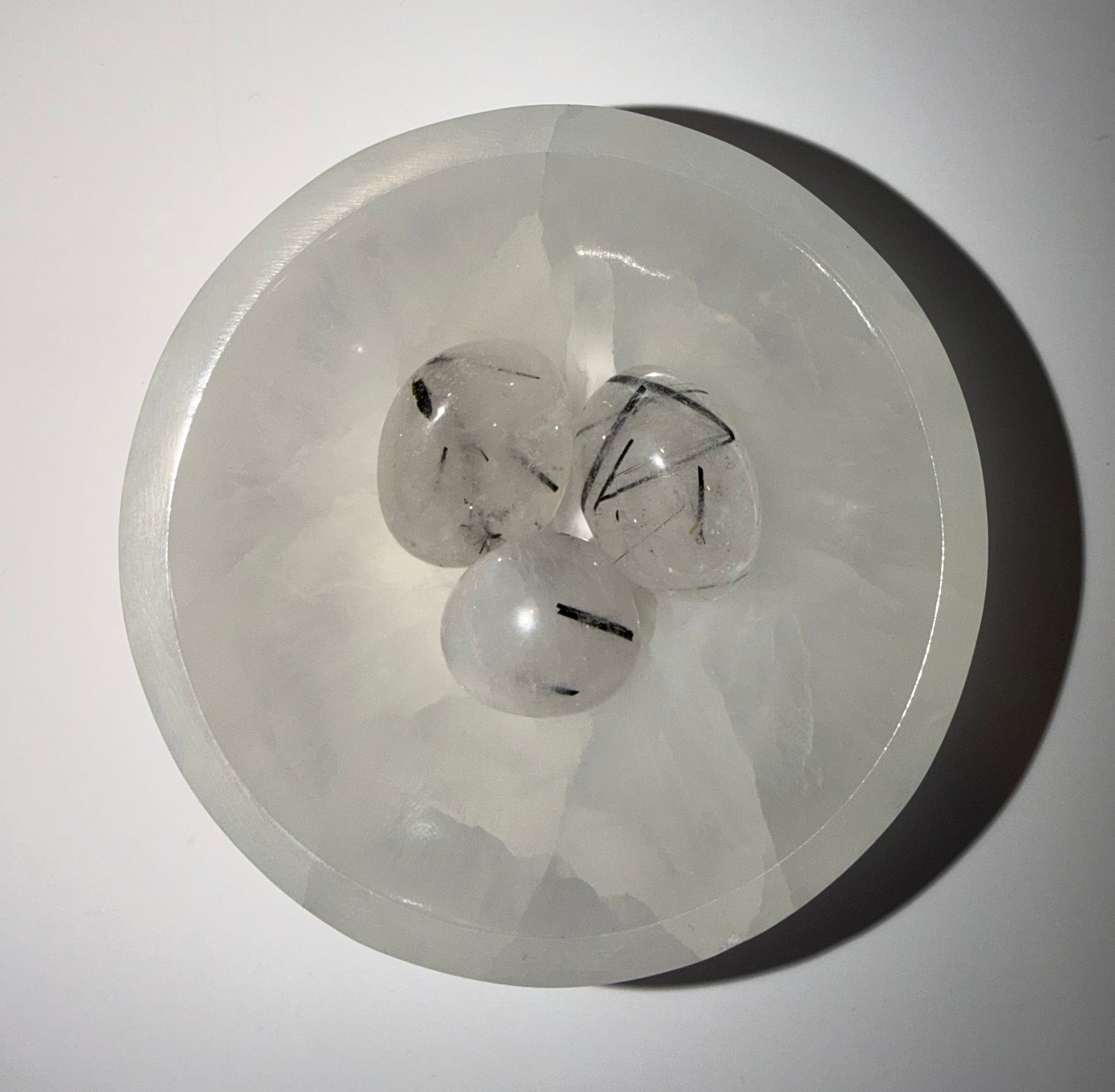 Pedra Rolada Cristal de Rocha e Turmalina 20 a 40mm AA (1 peça)